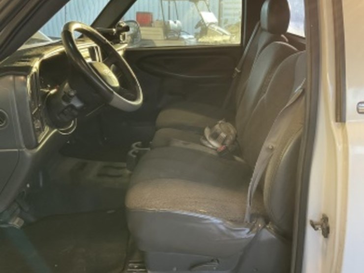 2001-chevrolet-silverado-1500-image-20