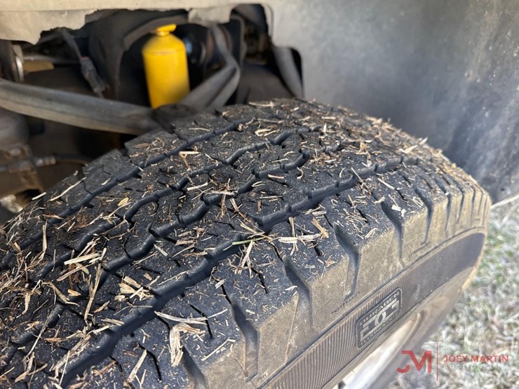 2013-chevrolet-2500-image-6