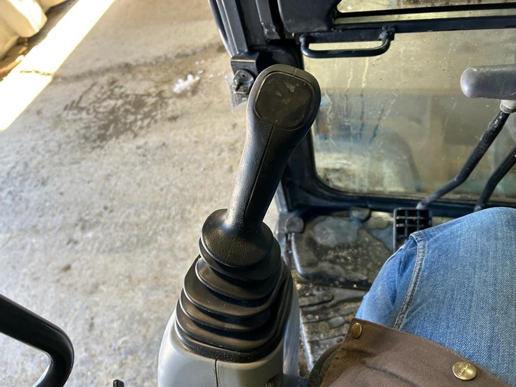 2018-deere-60g-image-28