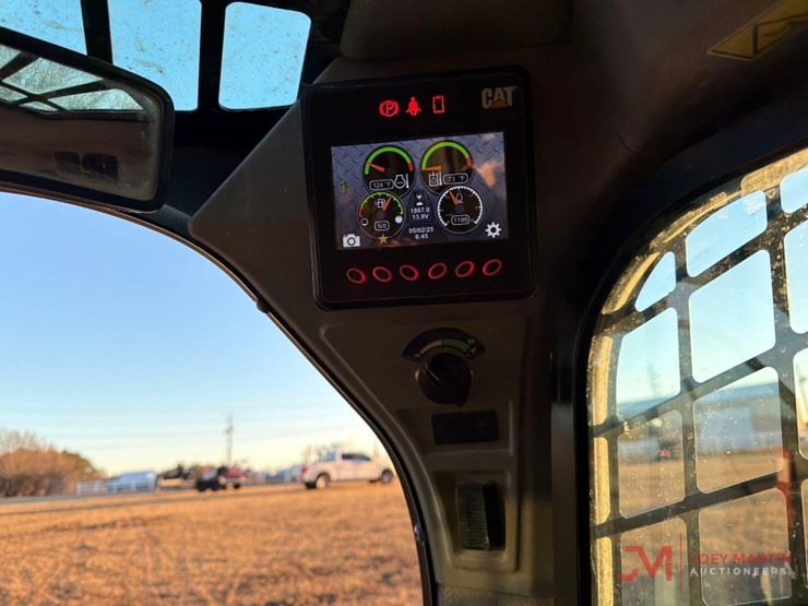 2020-caterpillar-249d3-image-20