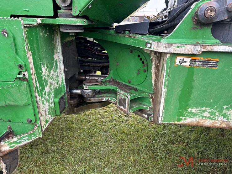 2018-deere-748l-image-7