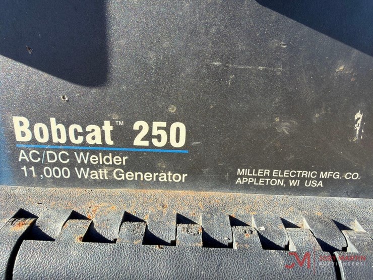 miller-bobcat-250-welder-/-generator-image-11
