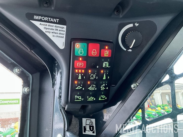 2023-deere-333g-image-24