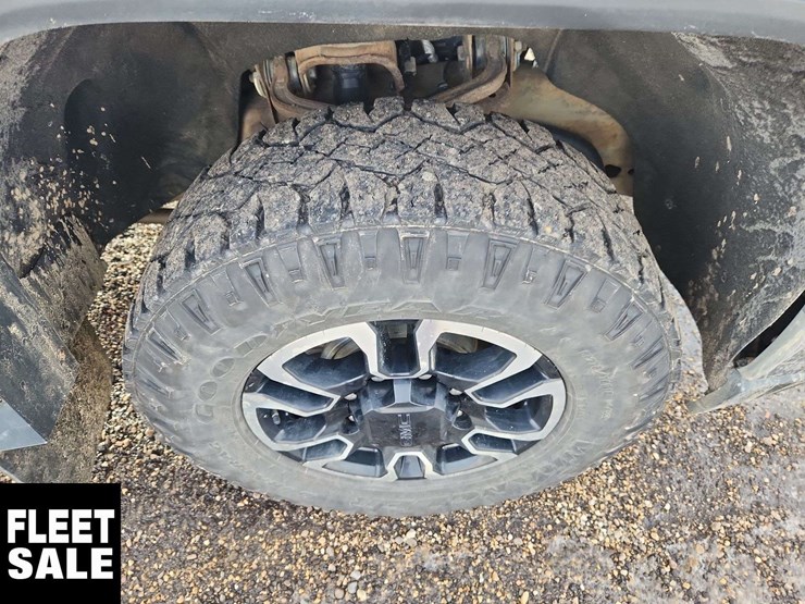 2020-gmc-sierra-2500hd-image-11