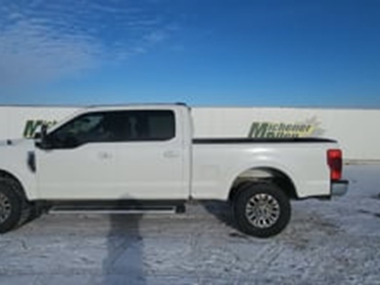 2022-ford-f250-image-5