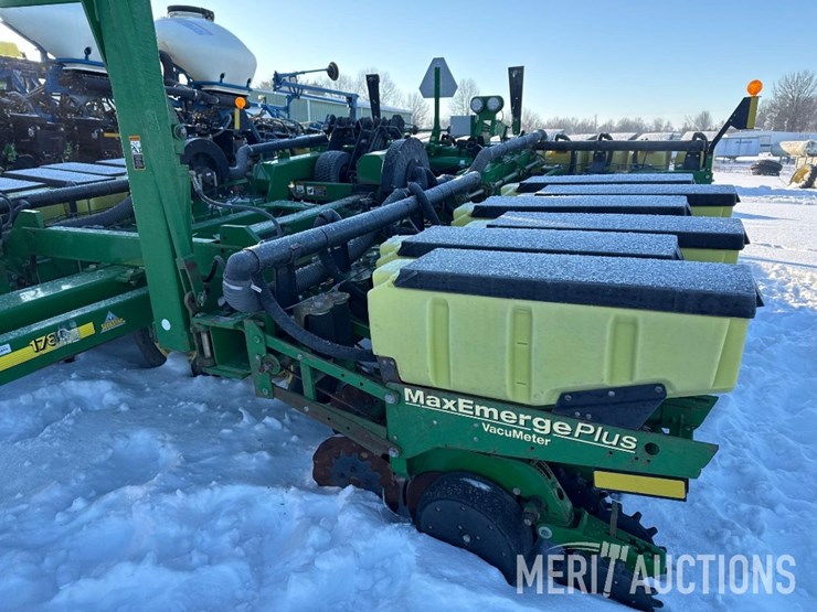 2001-john-deere-1780-image-13