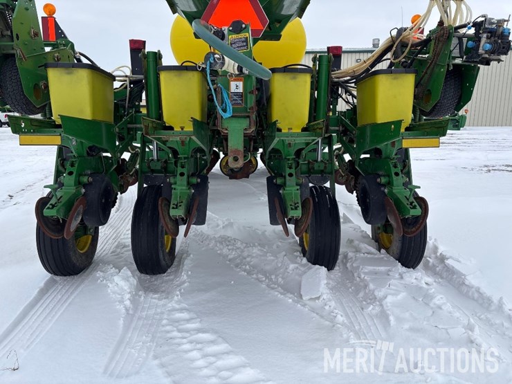 2010-john-deere-1770nt-image-20
