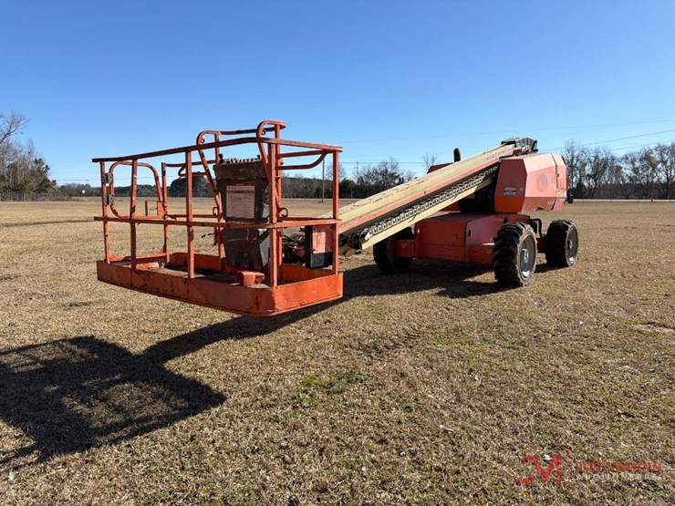 2015-jlg-600s-image-2