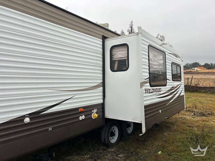 2017-forest-river-travel-trailer-image-22