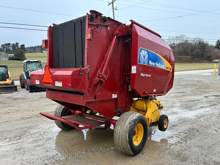 new-holland-br7060-image-6