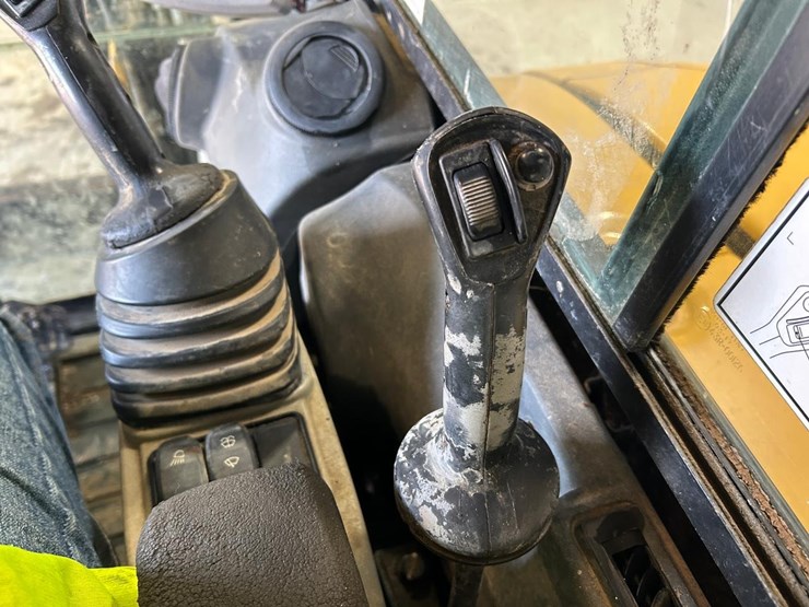 2017-caterpillar-304e2-cr-image-24