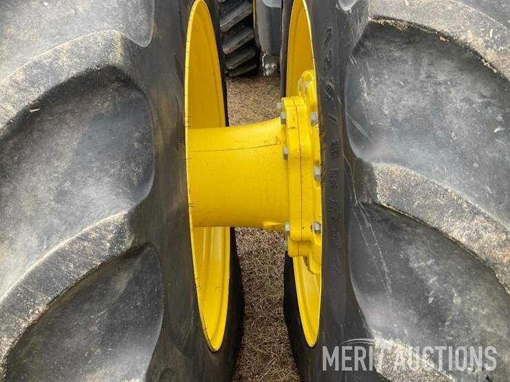 2023-john-deere-8r-370-image-36