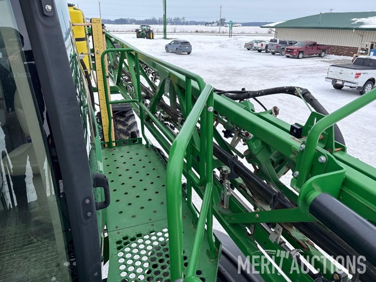 2018-john-deere-r4045-image-43