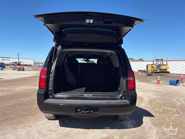 2018-chevrolet-tahoe-image-23