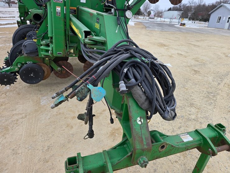 john-deere-1790-image-10