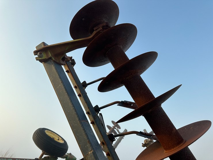 john-deere-630-image-37