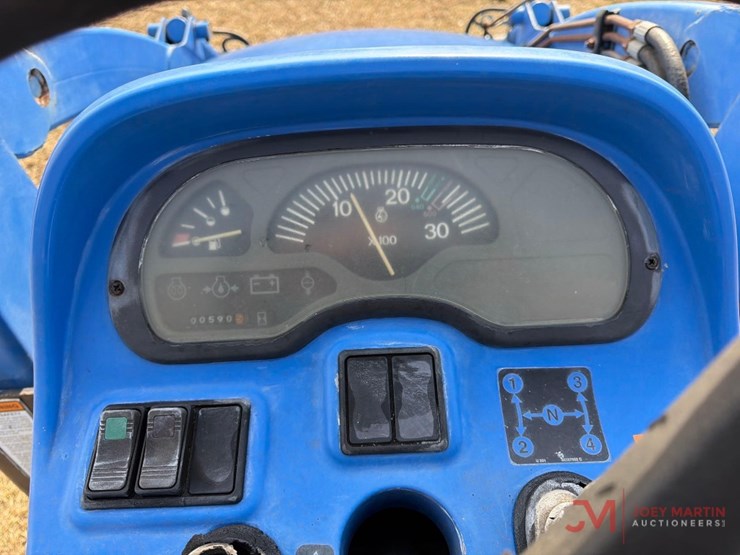 new-holland-tc40-image-23