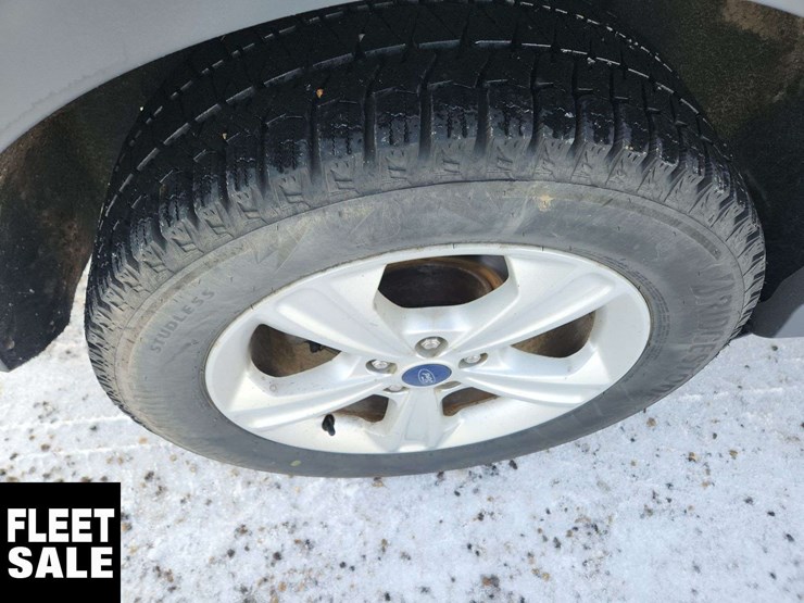 2013-ford-escape-image-30