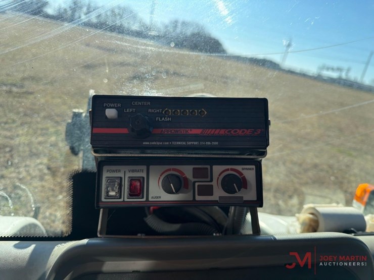 bobcat-5600-toolcat-utv-image-17