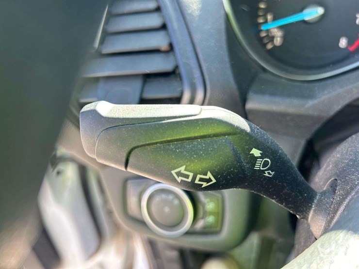 2017-ford-escape-image-14