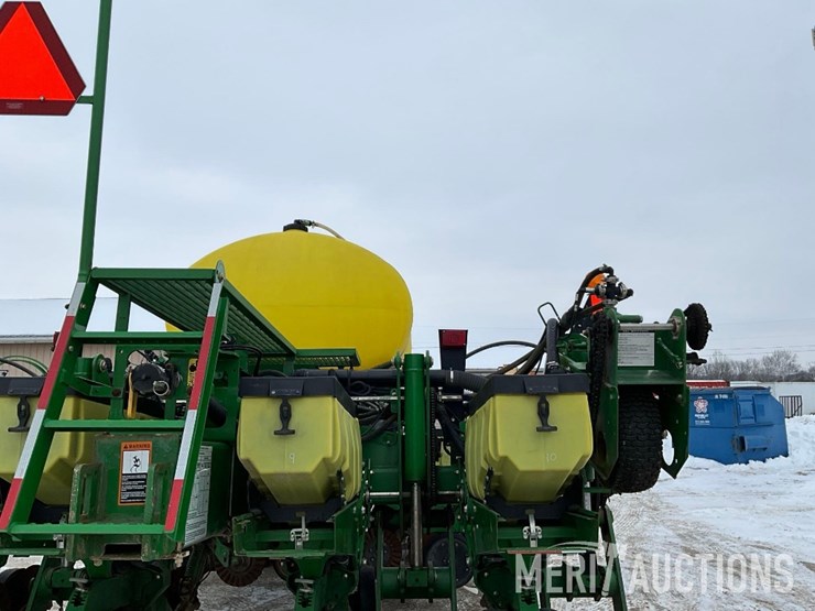 2013-john-deere-1770nt-image-22