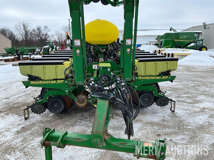 2013-john-deere-1770nt-image-10