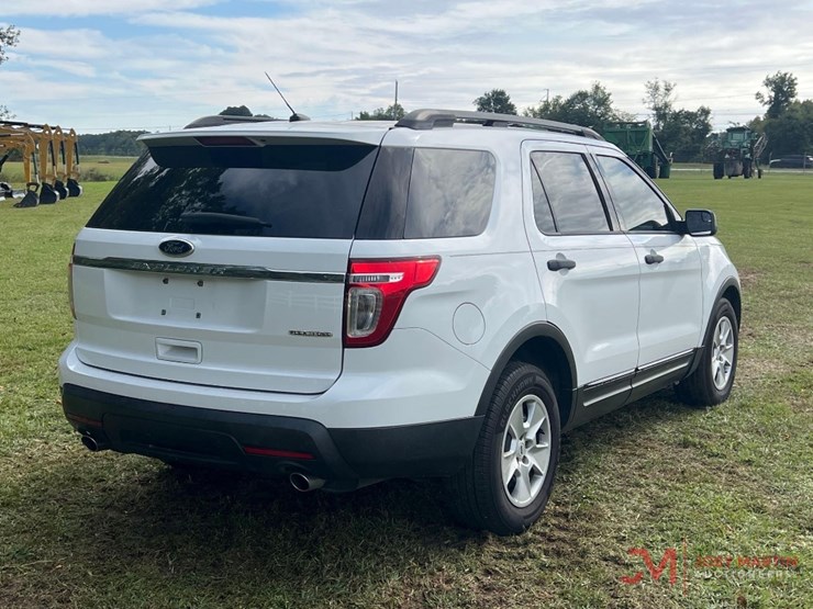 2014-ford-explorer-image-3