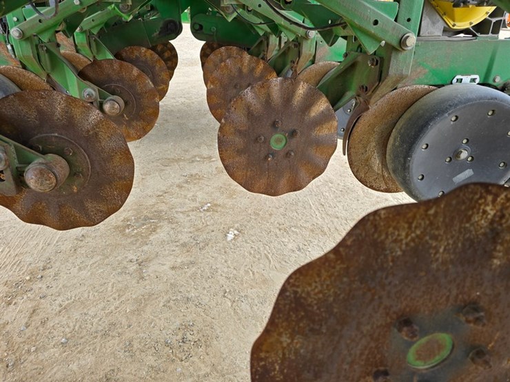 john-deere-1790-image-19