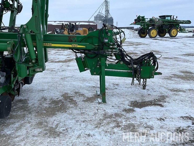 2012-john-deere-1790-image-32