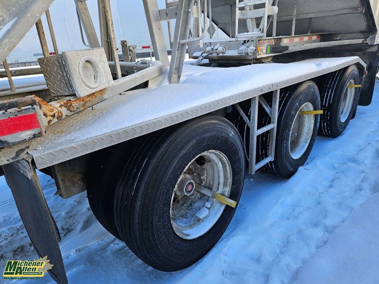 2010-doepker-tri/a-bulk-trailer-image-27