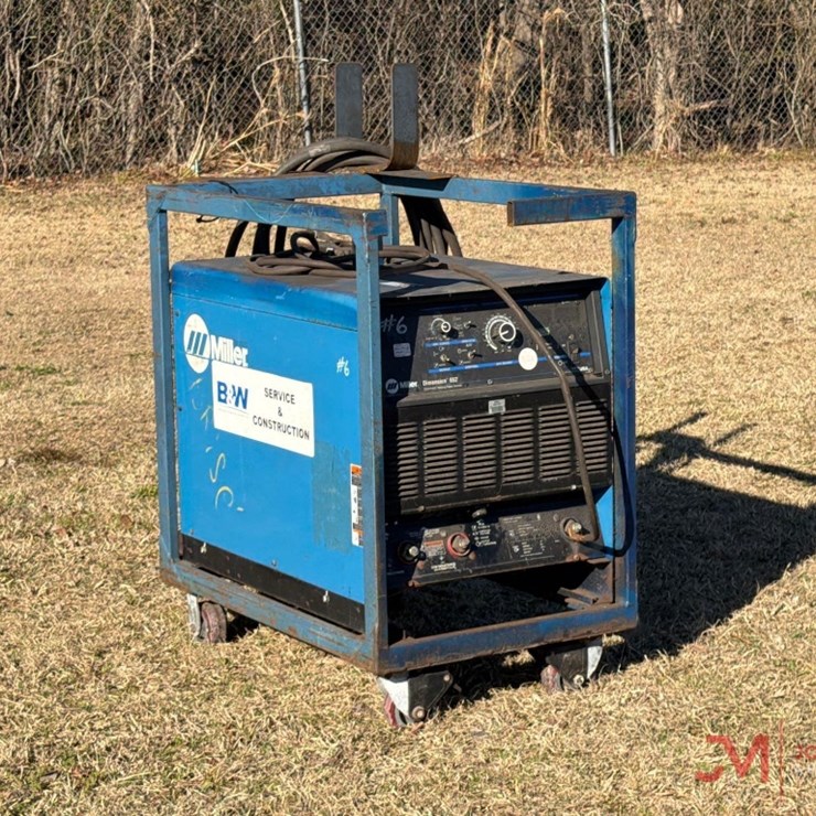 MILLER DIMENSION 652 ELECTRIC WELDER