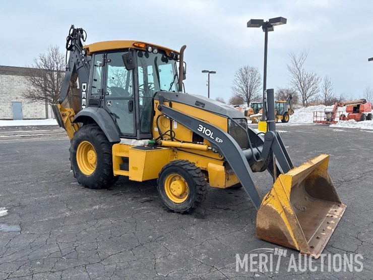 2018-deere-310l-ep-image-7