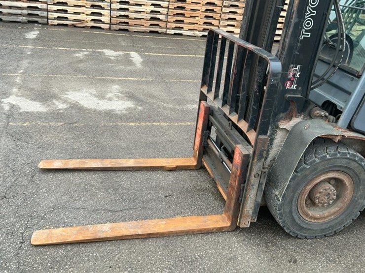 2018-toyota-8fdu25-image-30