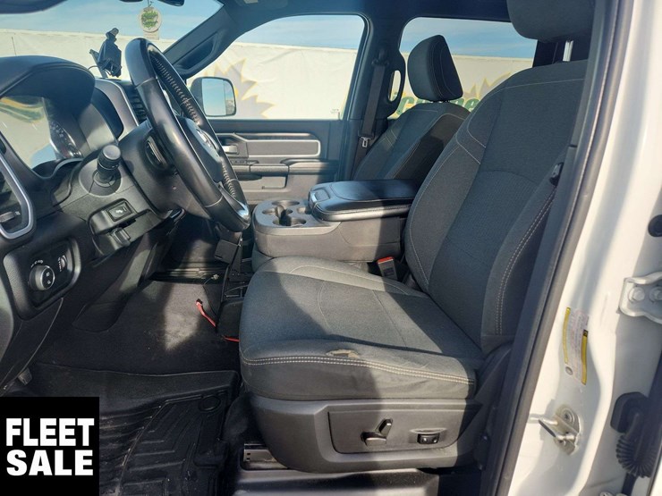 2022-dodge-2500-image-17