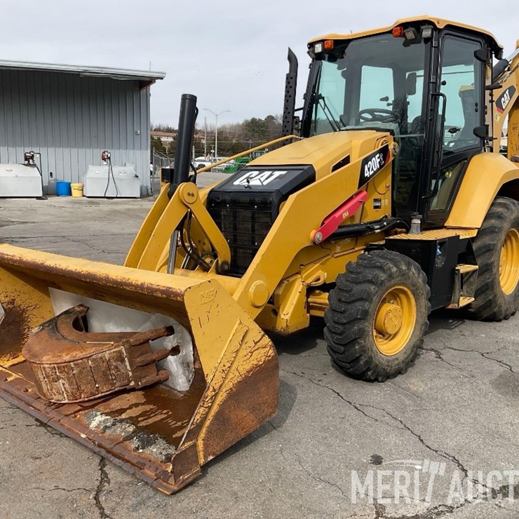 2017 CATERPILLAR 420F2