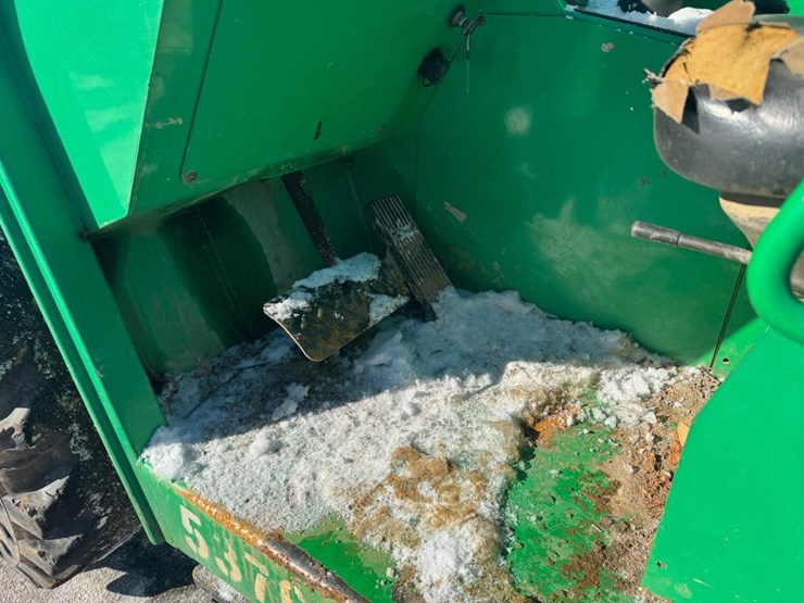 2013-sky-trak-6042-image-38