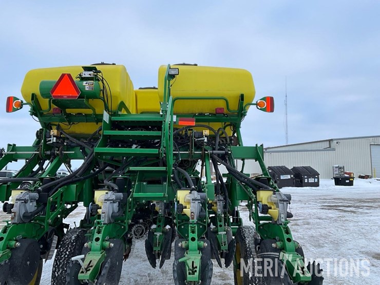 2012-john-deere-1790-image-23