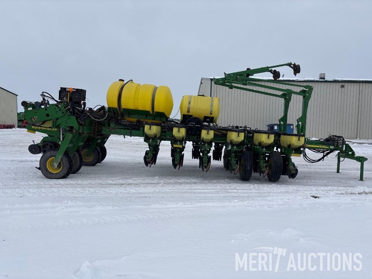 2013-john-deere-1770nt-image-6