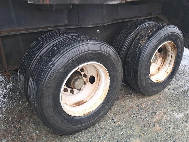 2010-deere-437c-image-27