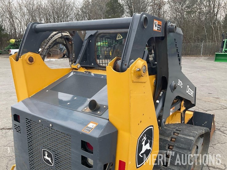 2022-deere-317g-image-29