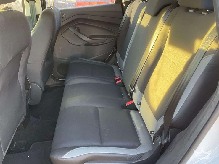 2016-ford-escape-image-27