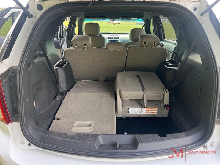 2014-ford-explorer-image-14