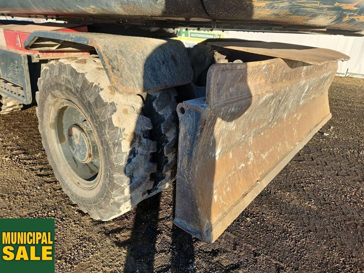 2012-hyundai-r140-w-9-excavator-image-22