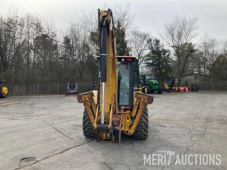 2017-caterpillar-420f2-image-4