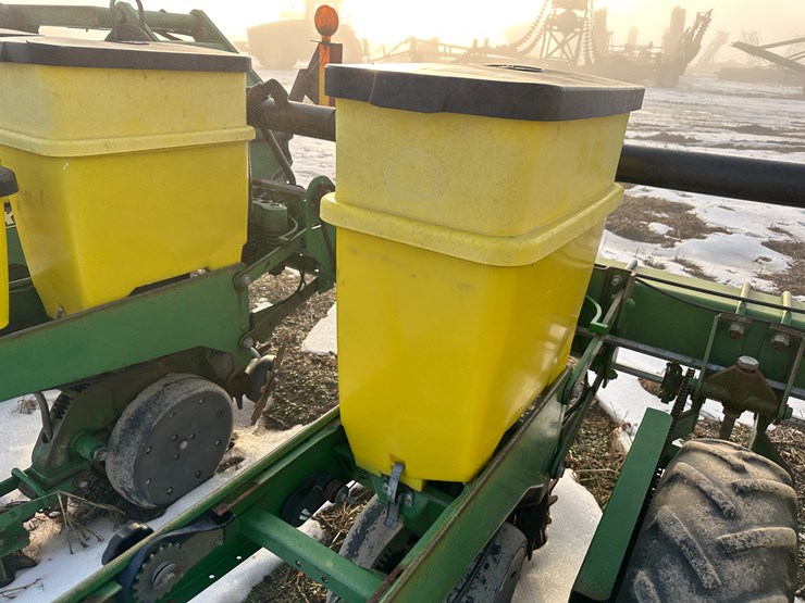 john-deere-1720-image-23