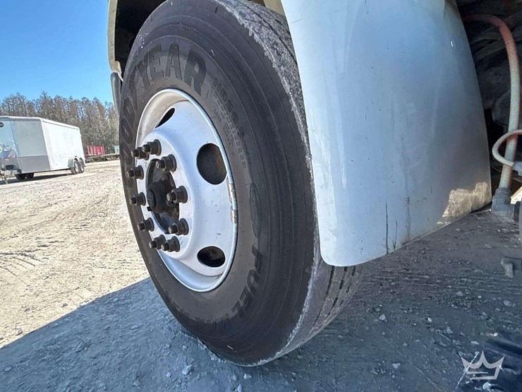 2013-international-durastar-4300-image-36