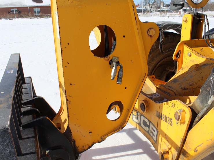 2013-jcb-510-56-image-41