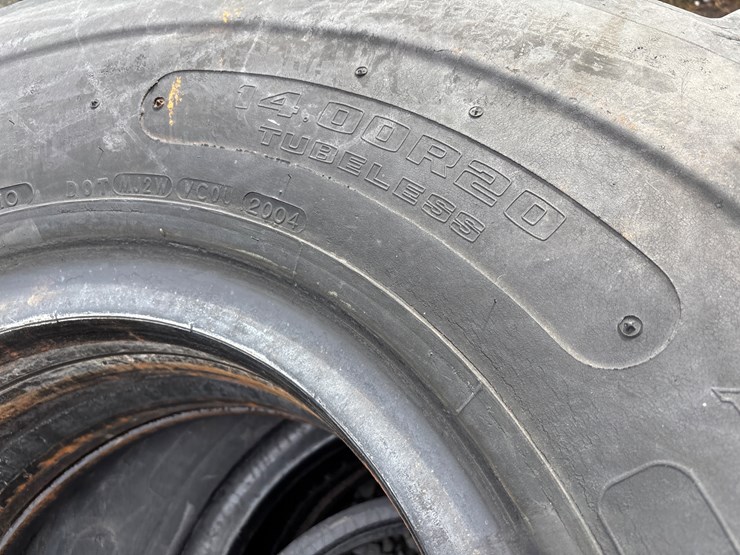 #384-•-lot-of-5-goodyear-unisteel-military-truck-tires-image-9
