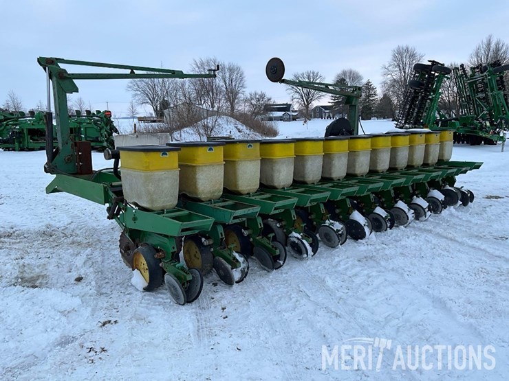 john-deere-7000-image-3