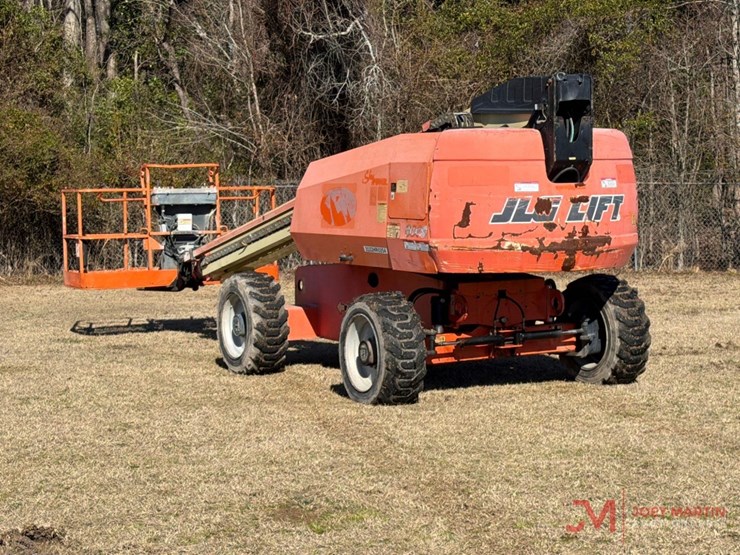 2015-jlg-600s-image-1